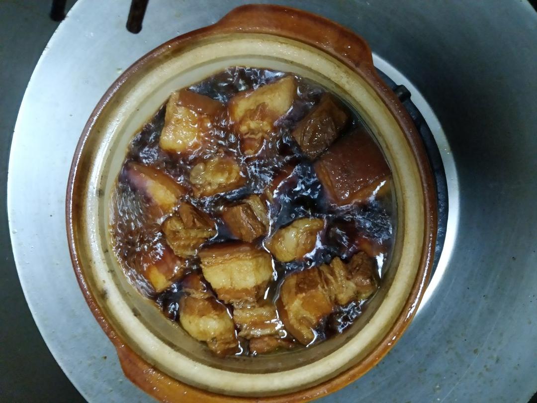 加了鹌鹑蛋后，这盘红烧肉，美味的逆天啦——鹌鹑蛋烧肉（孔瑶食谱）
