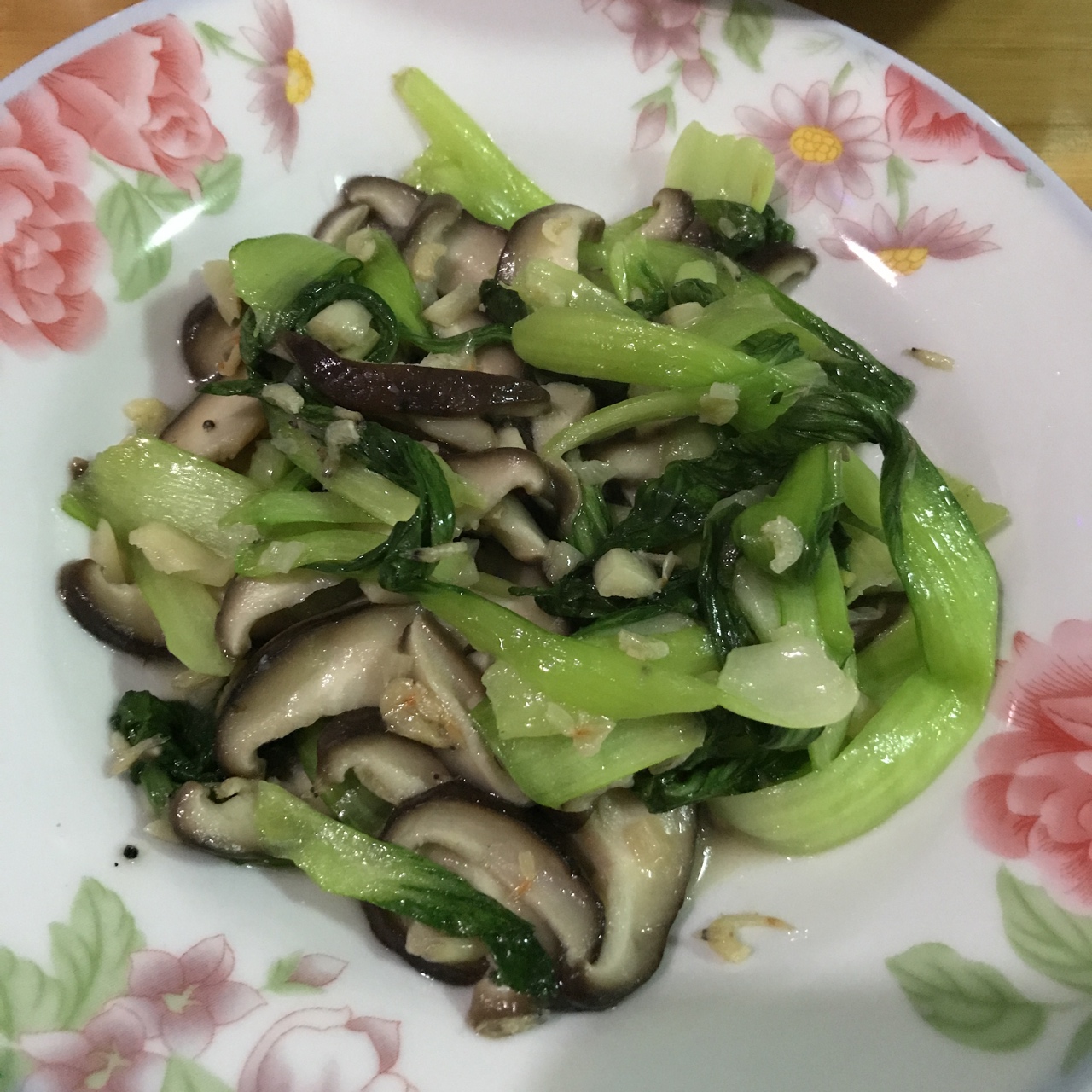 老丁的私房菜-香菇炒油菜
