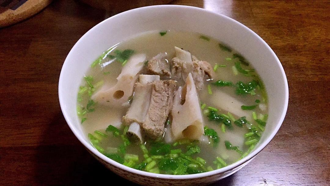 湖北菜肴 排骨藕汤