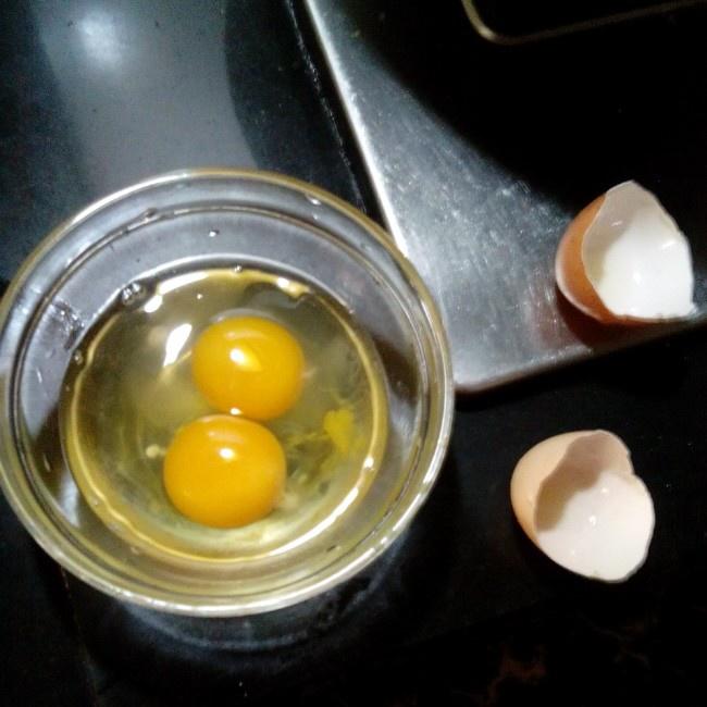 皮蛋蒸蛋的做法 步骤2
