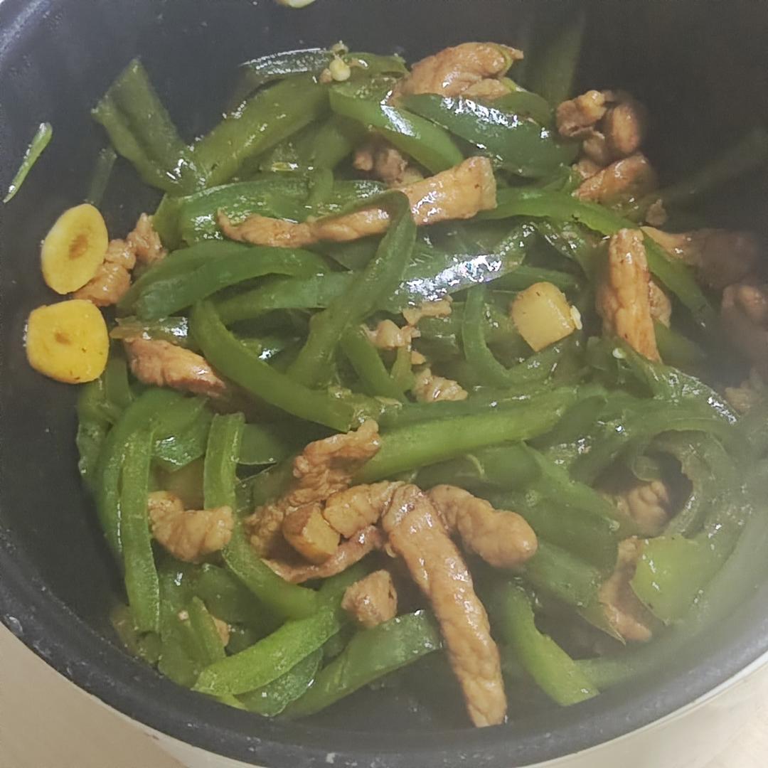 家常尖椒炒肉