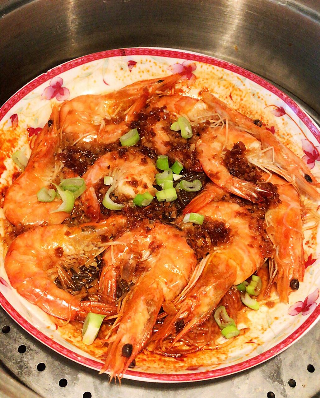 虾最美味的吃法必须是这个——蒜蓉蒸虾（多动图，孔瑶的食谱）