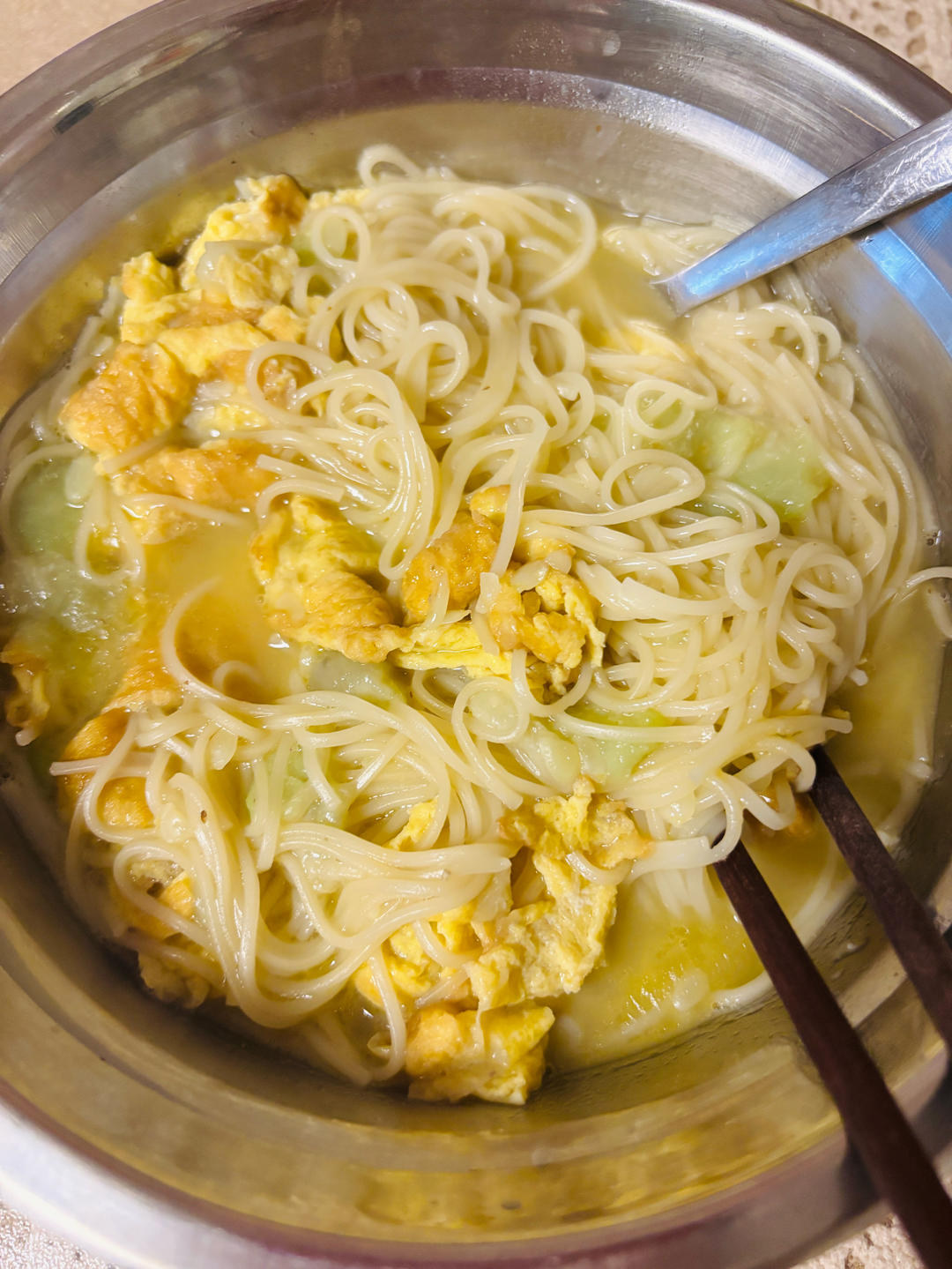 丝瓜鸡蛋面