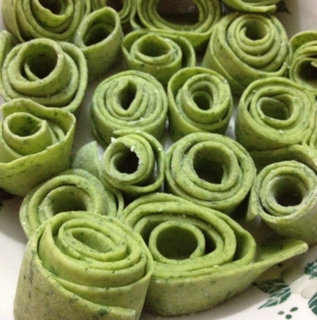 菠菜手擀面