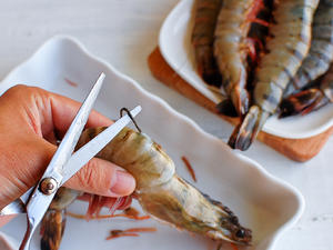 海鲜风味宵夜——油焖大虾的做法 步骤4