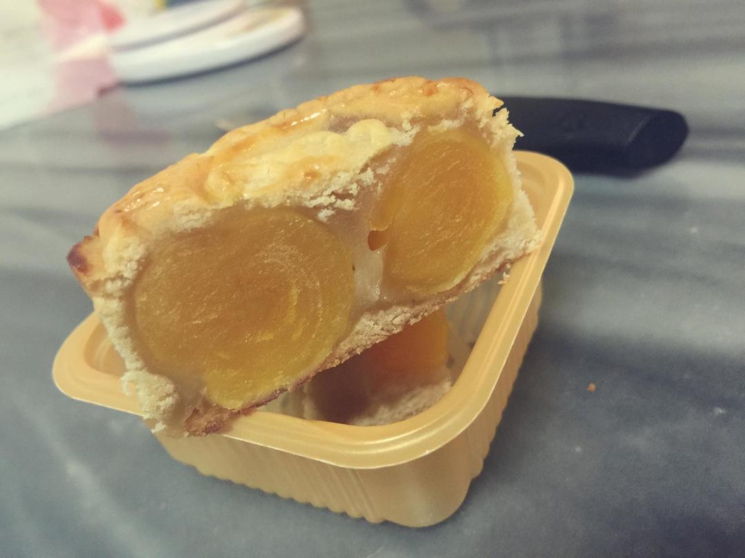 双蛋黄广式月饼的做法