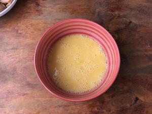 香菇豆豉酱炒腊肉米粉的做法 步骤6