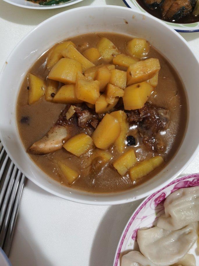 土豆炖牛肉