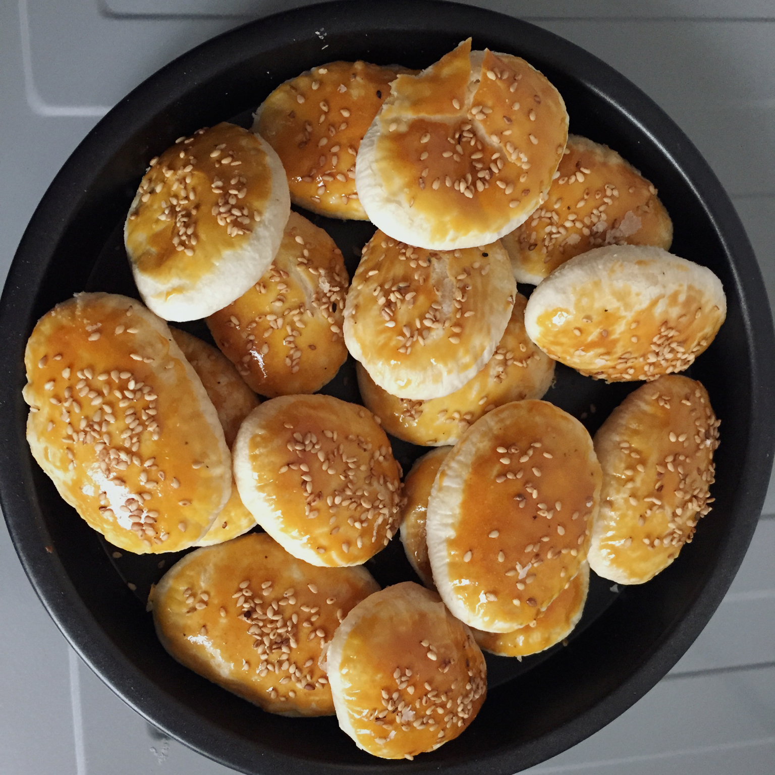 芝麻椒盐牛舌饼（北京小吃）