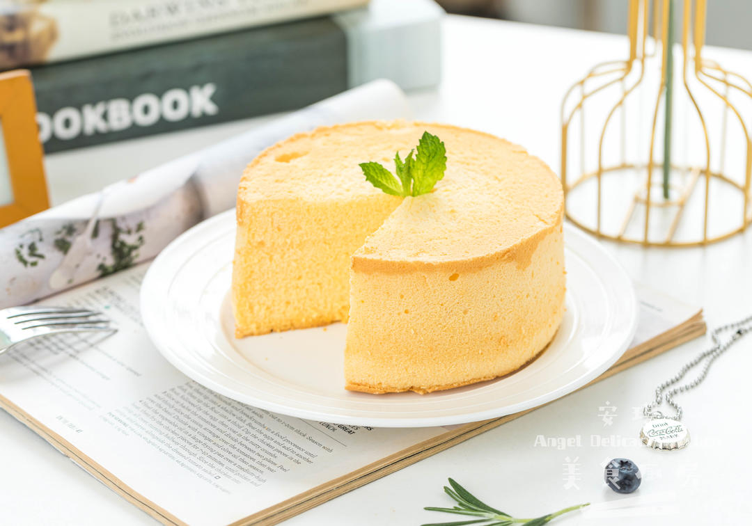 淡奶油戚风~奶香十足,松软湿润!