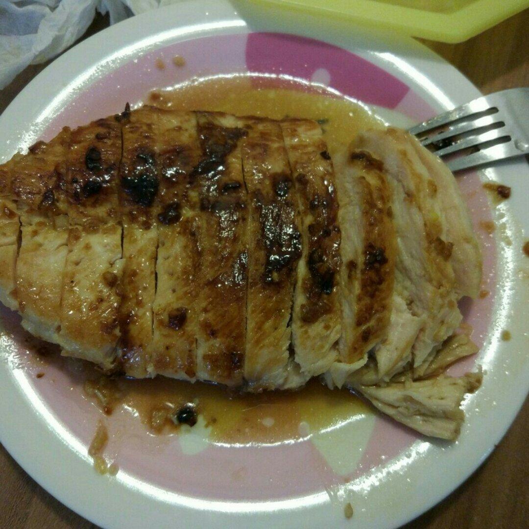 酷炫屌炸天好吃的煎鸡胸肉（香蒜蜂蜜煎鸡胸肉）
