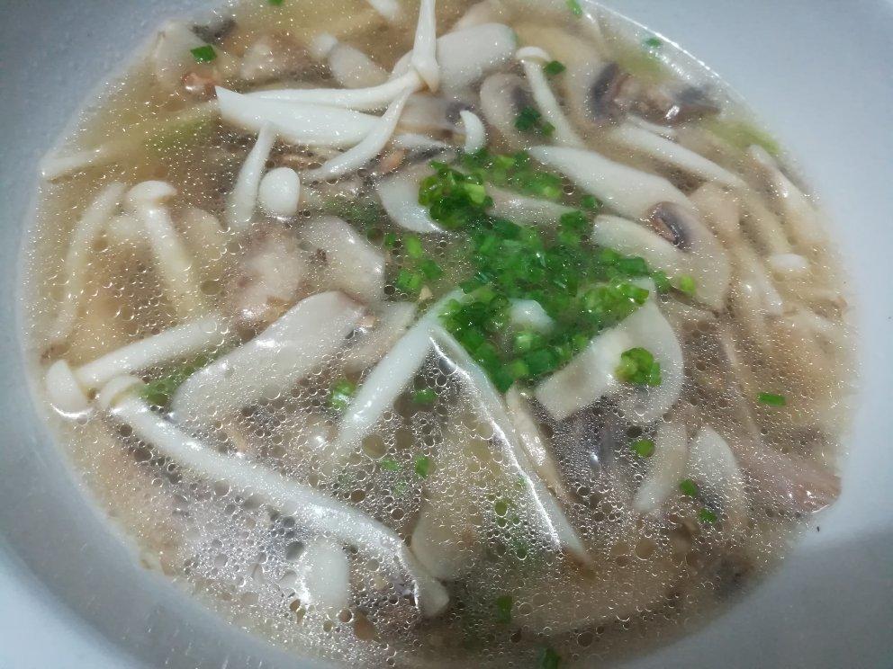 冬日暖汤——菌菇汤
