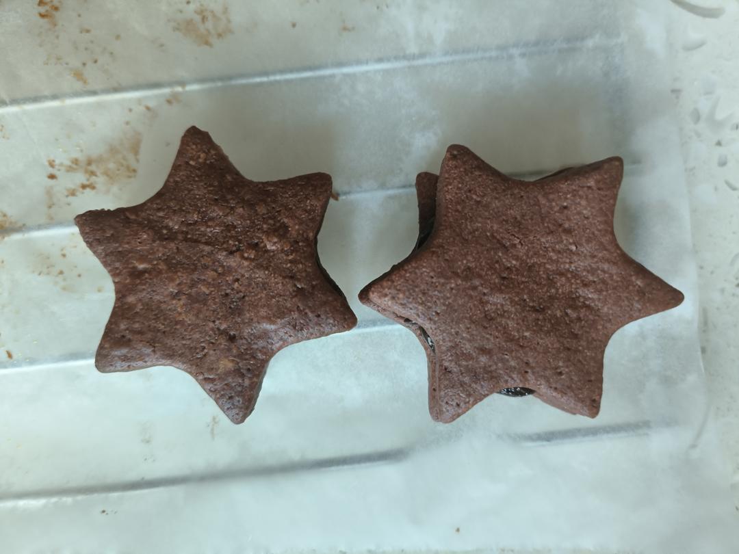 没吃过的都快去做！巨浓巧克力夹心曲奇饼干~