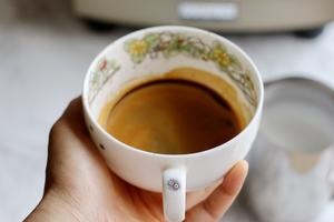 拿铁咖啡（惠家咖啡机制作）的做法 步骤19