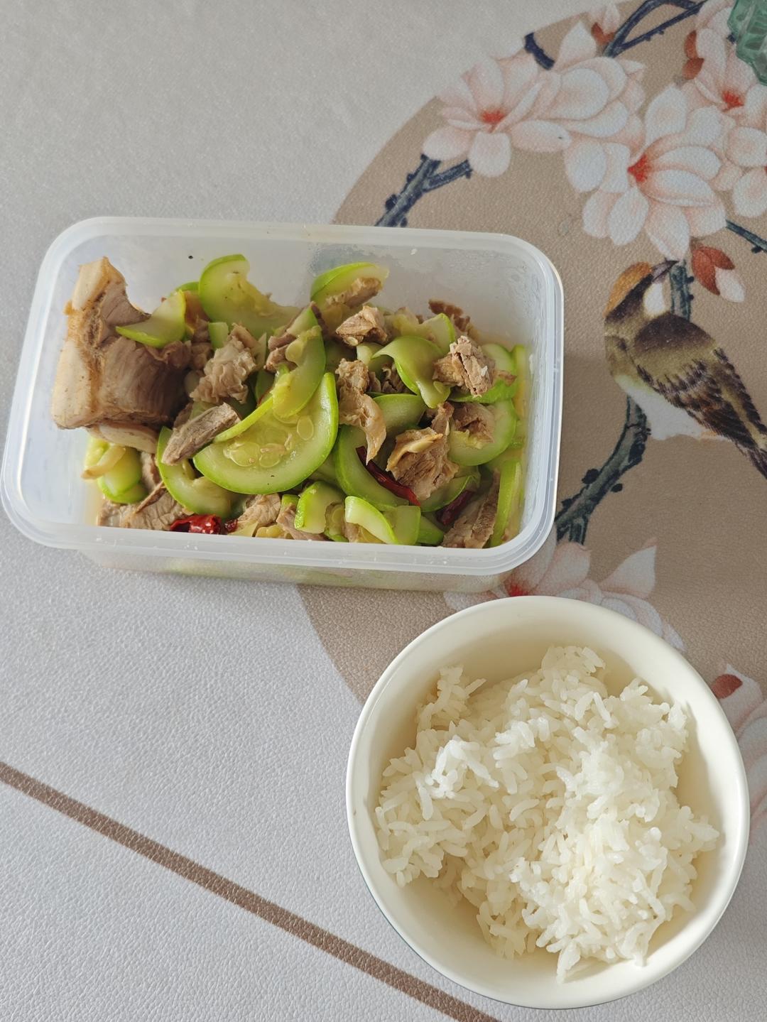 西葫芦炒牛肉--快手家常菜