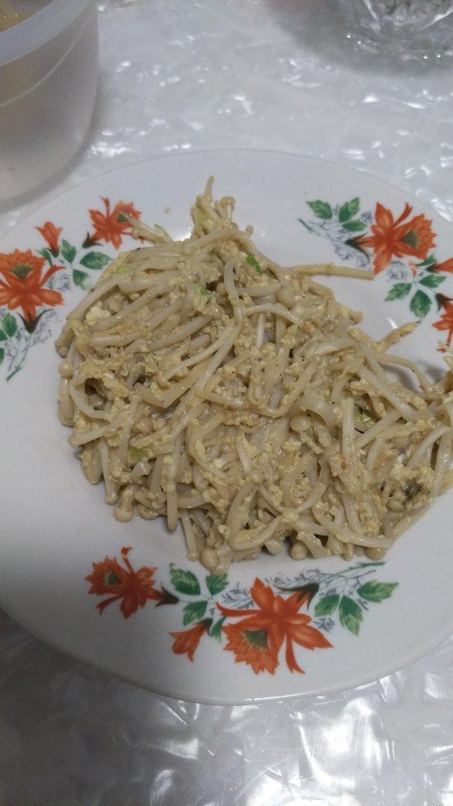 金针菇炒蛋