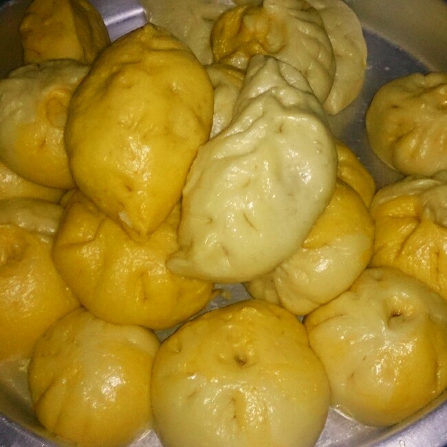 玉米面酸菜猪肉包