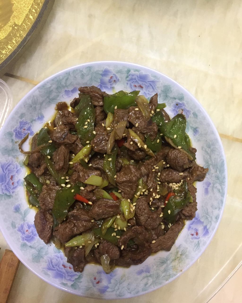 磨蹭大王做的孜然大蔥炒牛肉