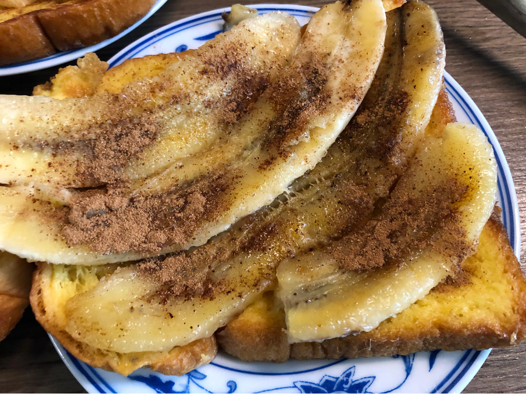 肉桂香蕉煎蛋面包