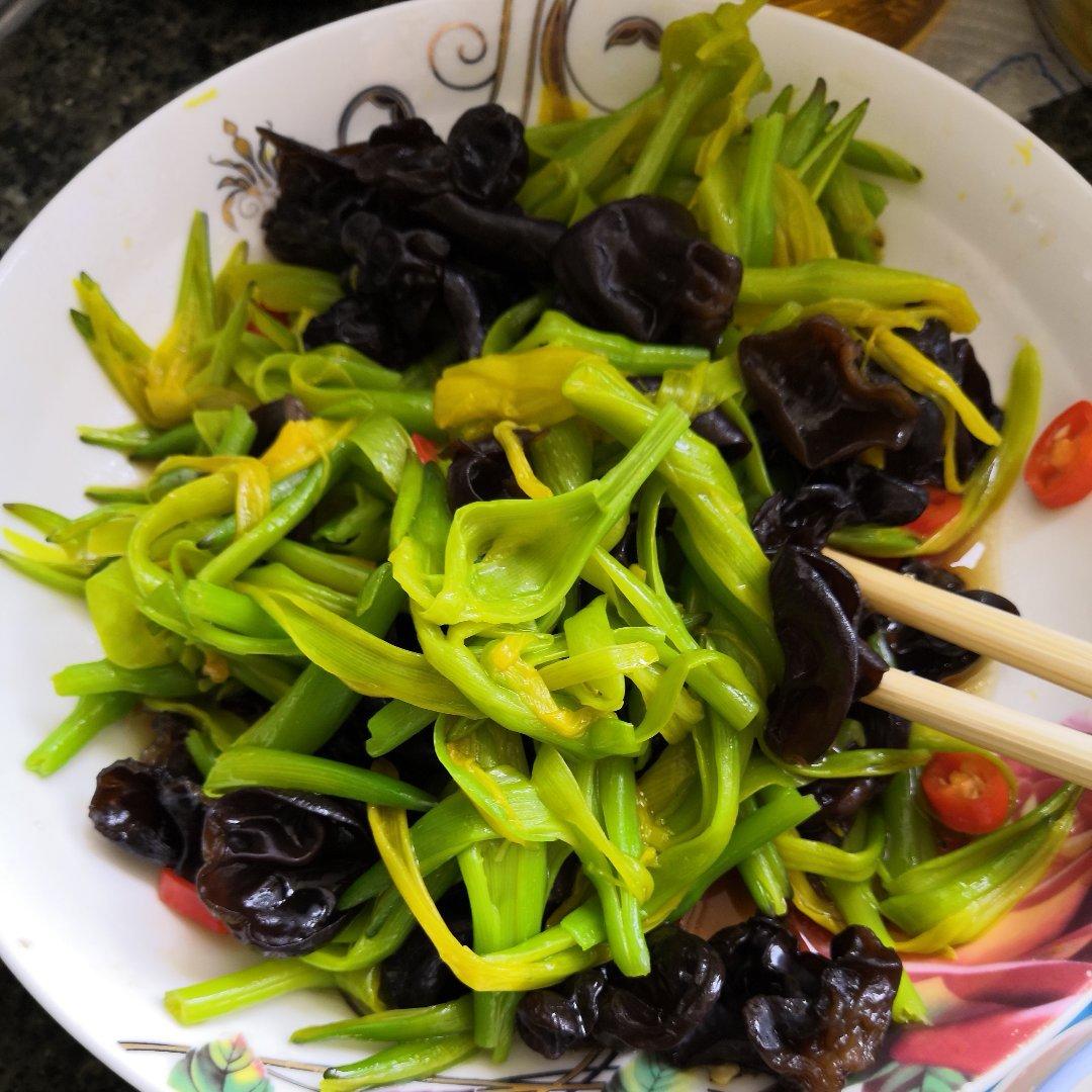 凉拌木耳黄花菜（鲜）