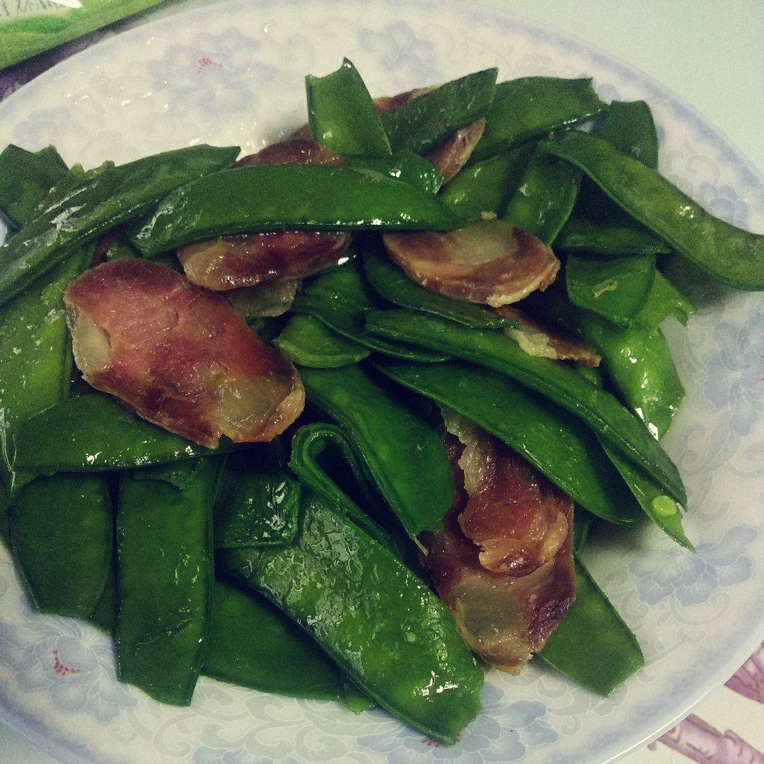 超脆爽的荷兰豆炒香肠