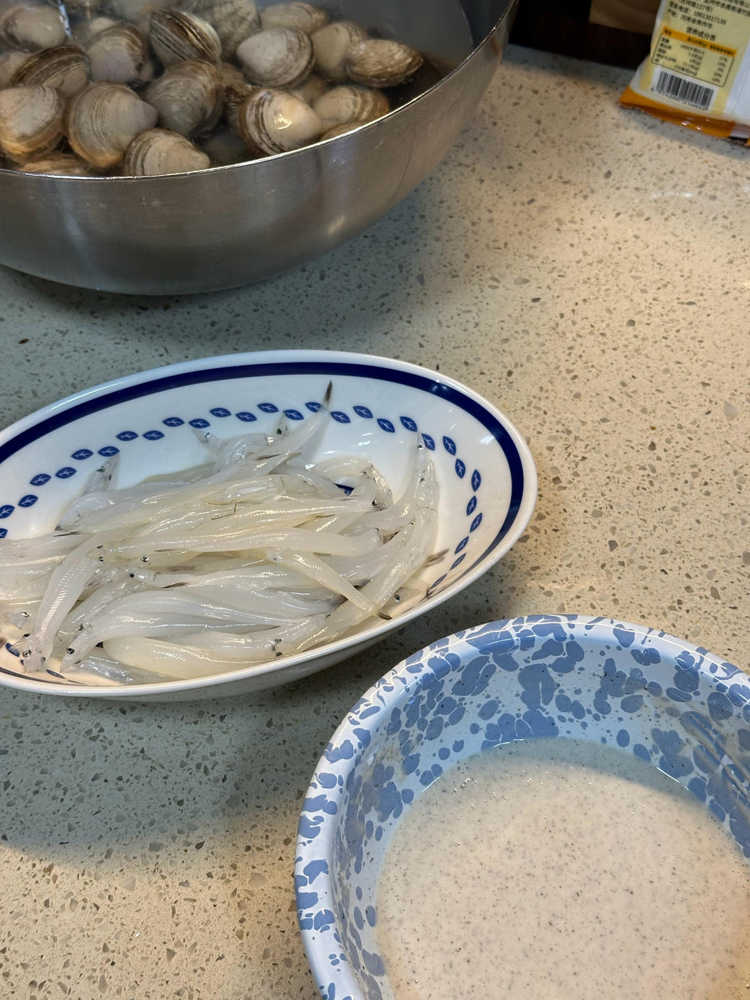 油炸小银鱼