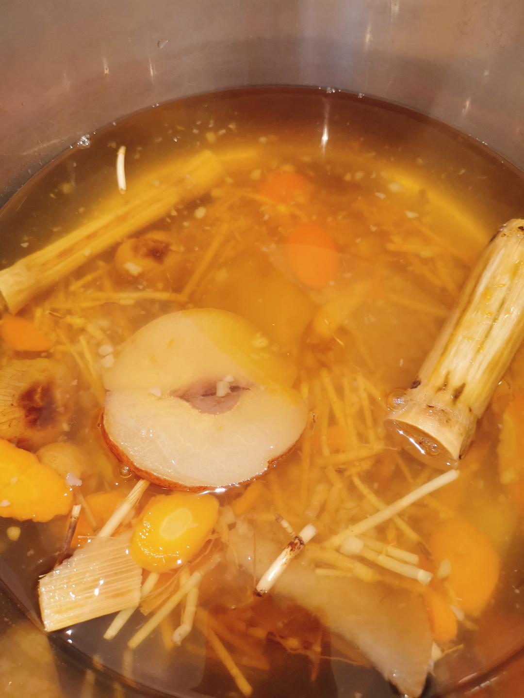 甘蔗马蹄胡萝卜糖水（竹蔗）