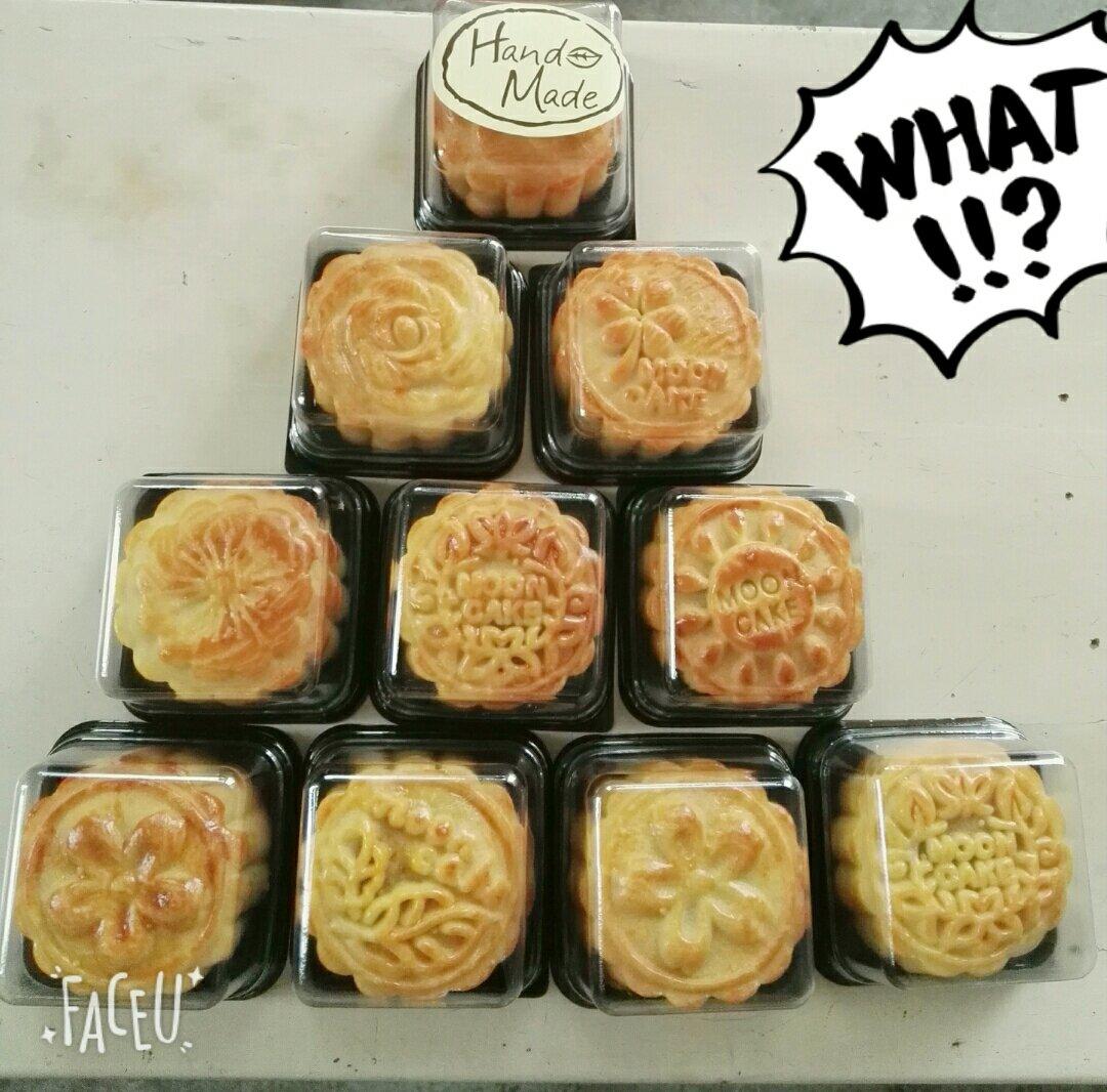 广式月饼——蛋黄莲蓉月饼