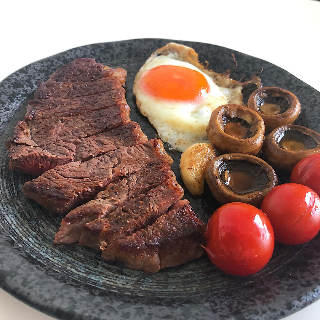 资深少女melanie做的好吃到哭的煎牛排