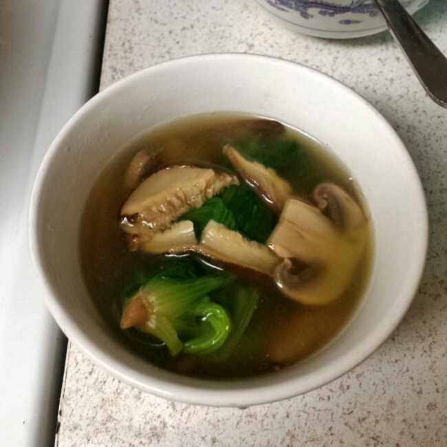 香菇菠菜汤
