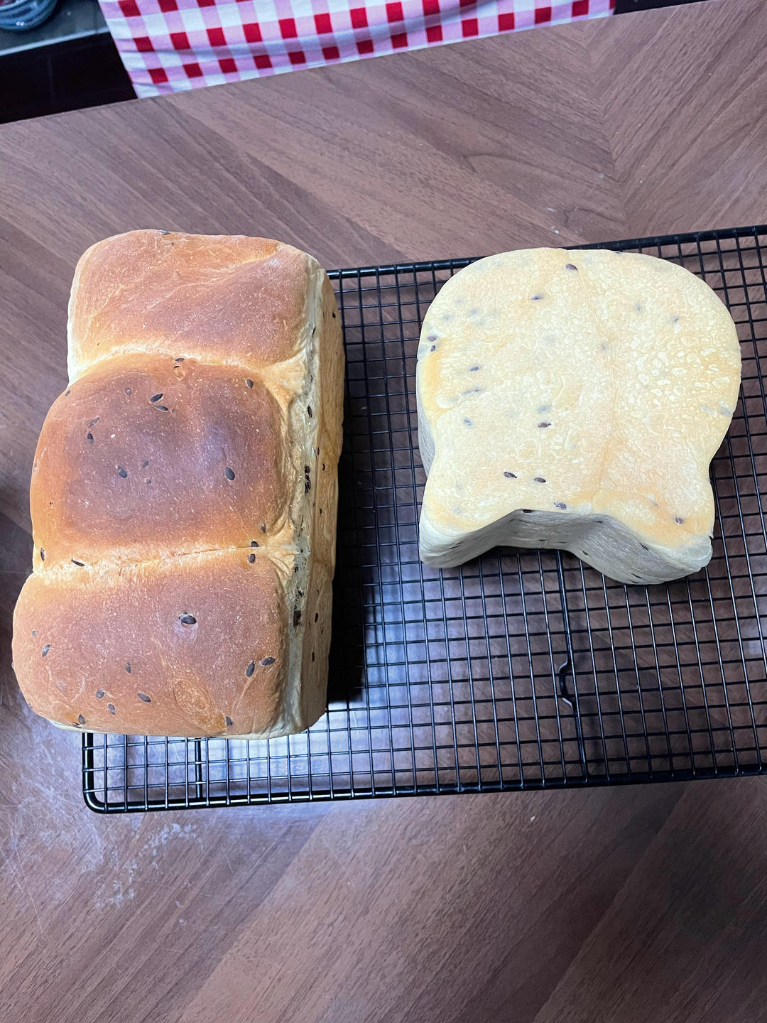 全麦亚麻籽吐司