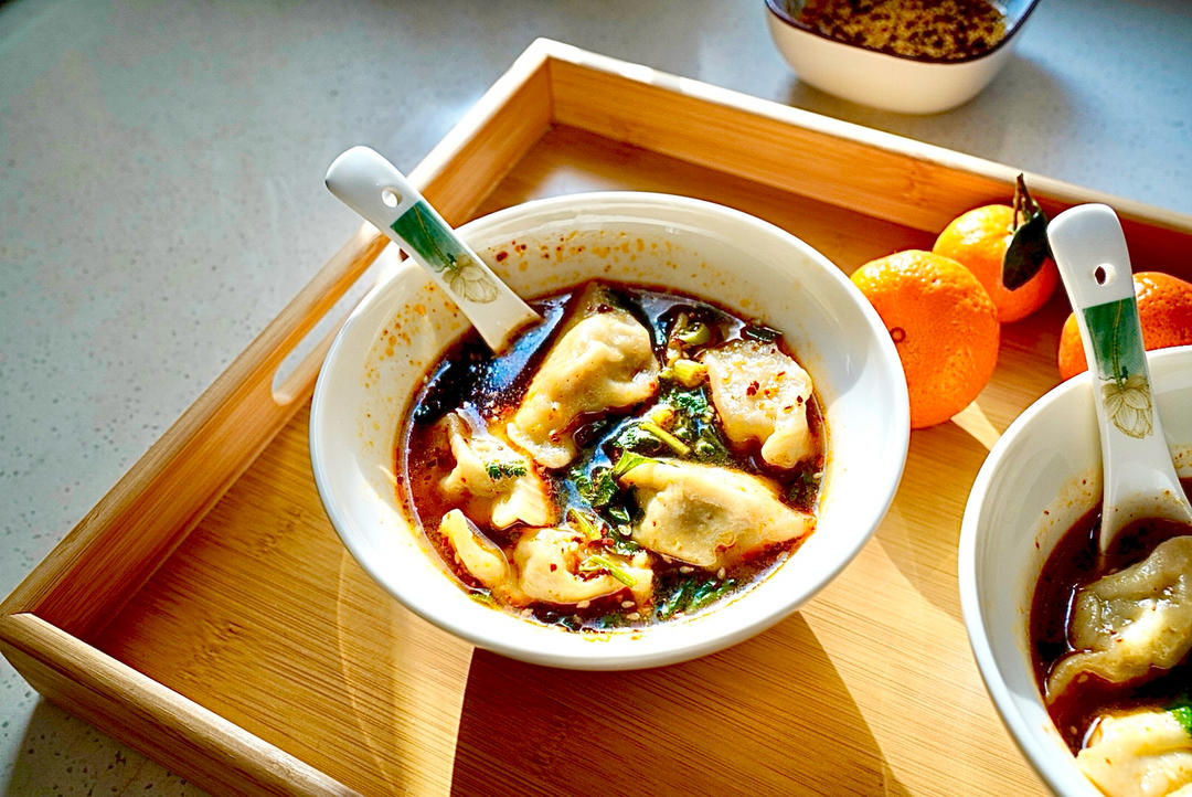 6分钟酸辣水饺（懒人食谱）的做法