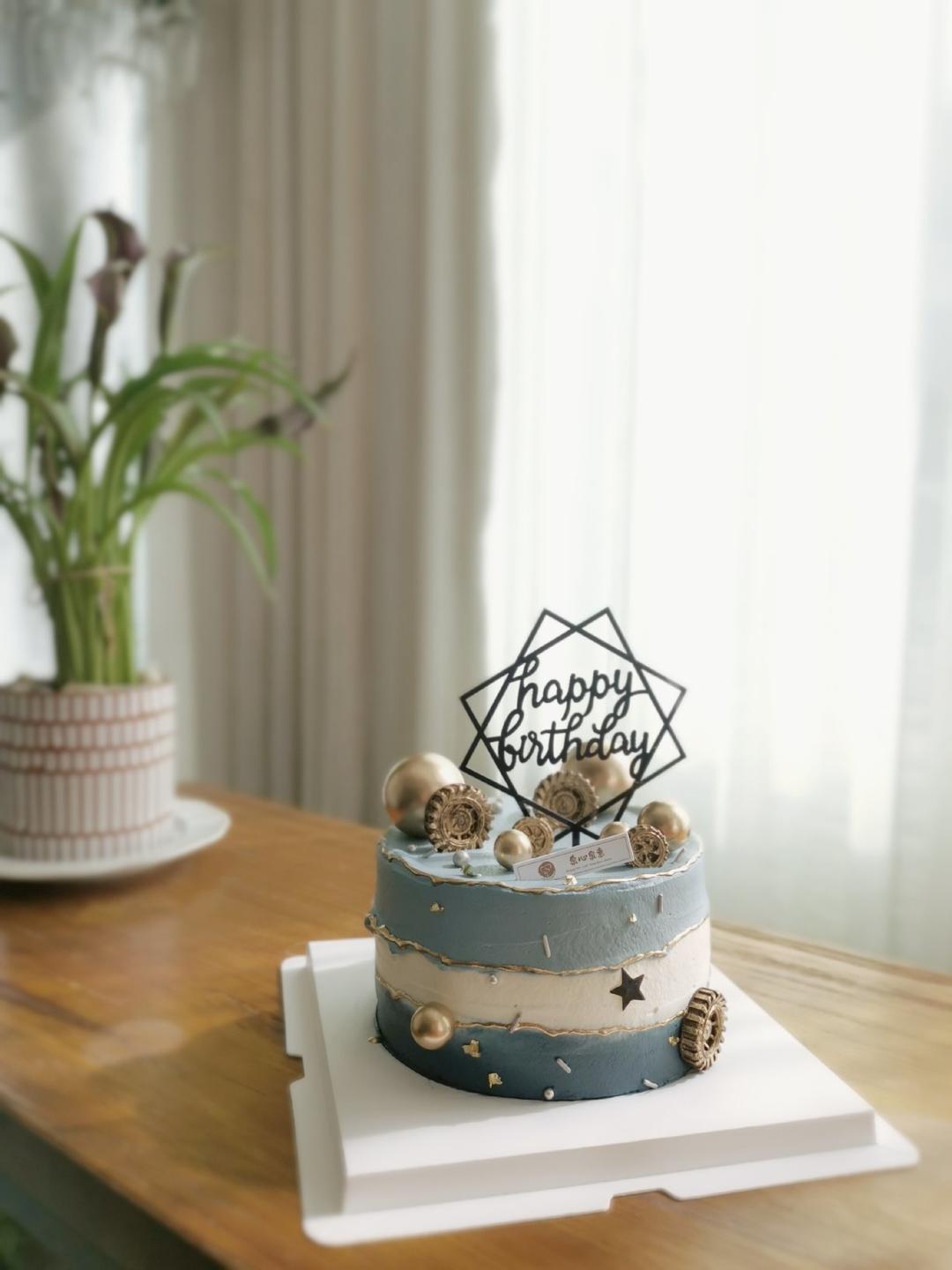 磕蛋糕的日子里……