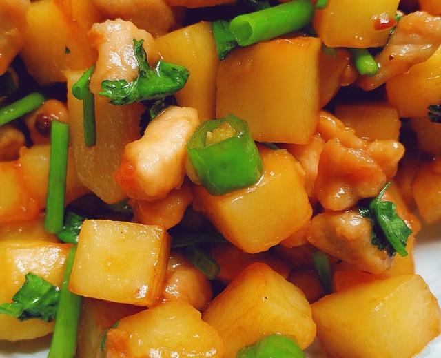 土豆肉丁-下饭菜的做法