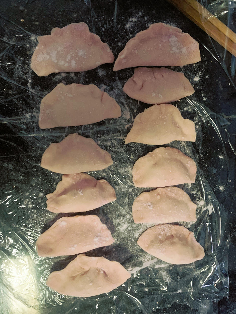 擀饺子皮的视频