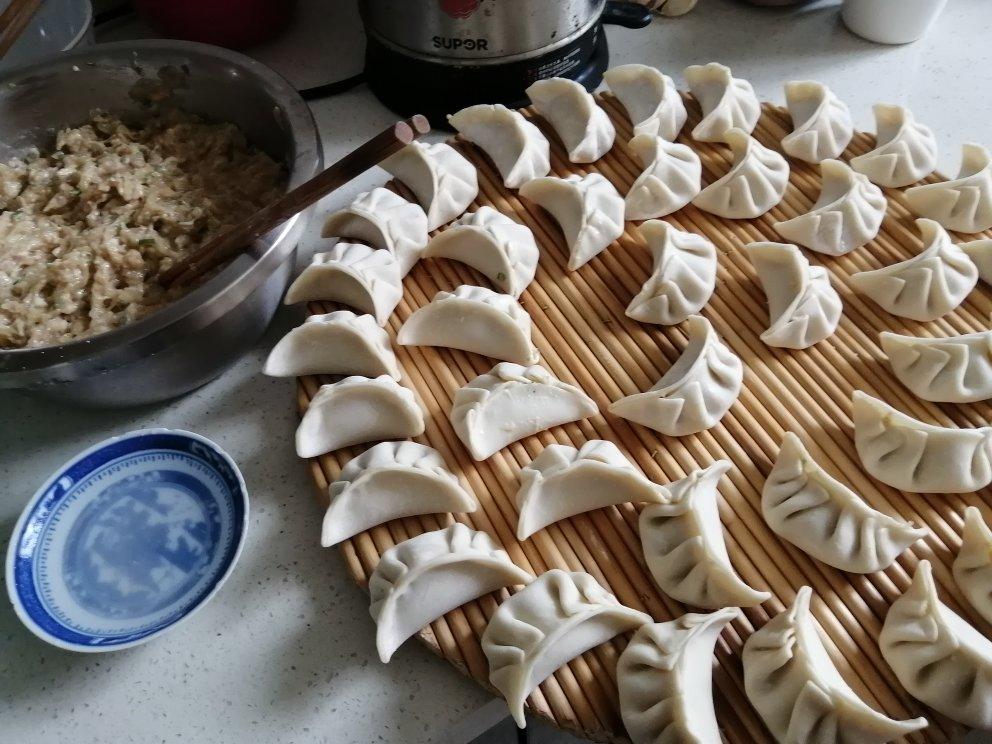 鲜肉锅贴