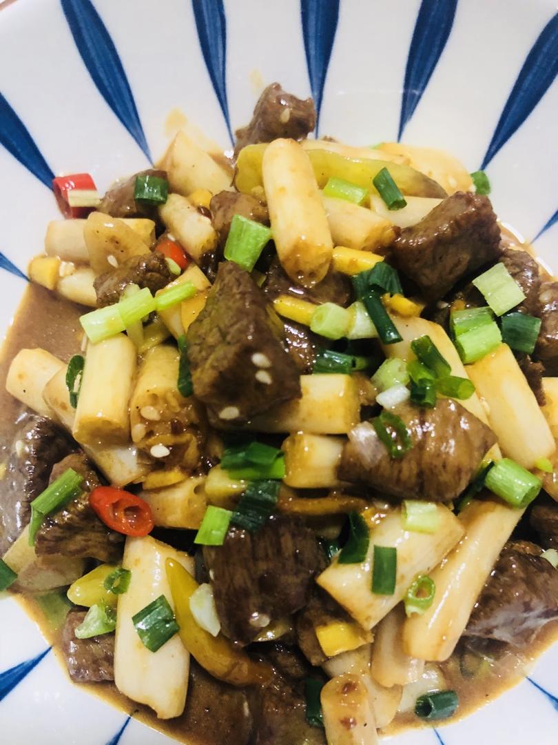 【正大钱食谱】藕带泡椒炒牛肉粒