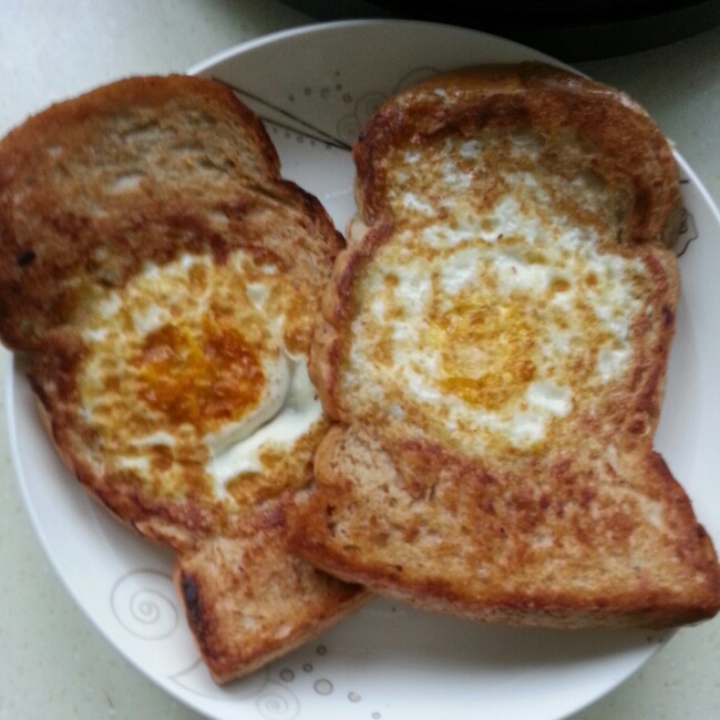 荷包蛋土司