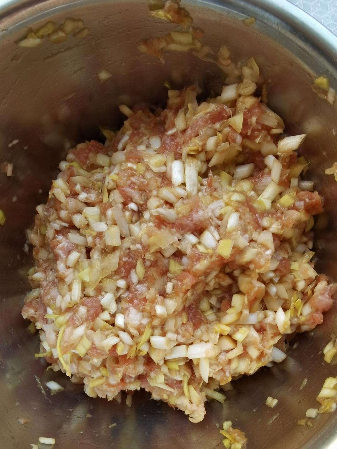韭黄肉饺子