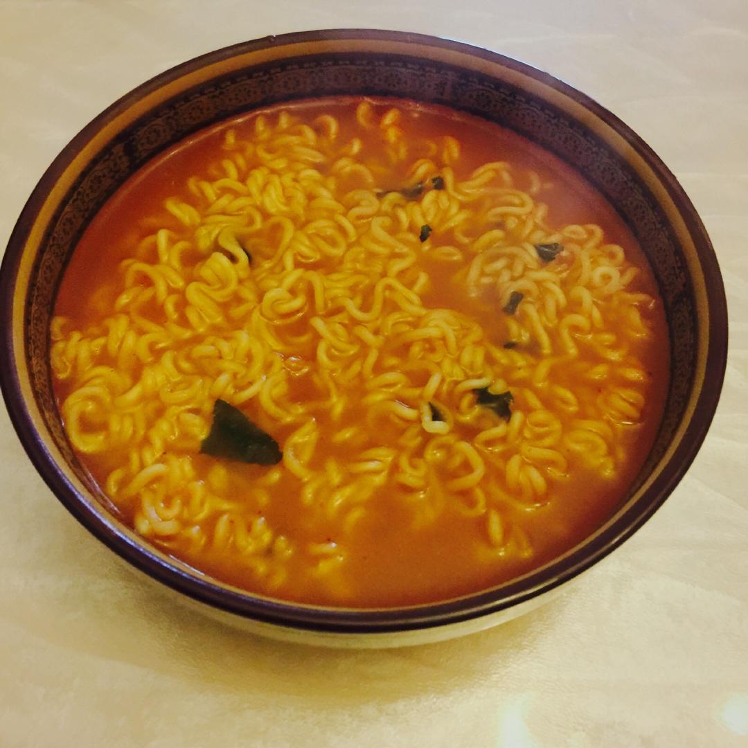 韩国辣酱汤面（辛拉面）