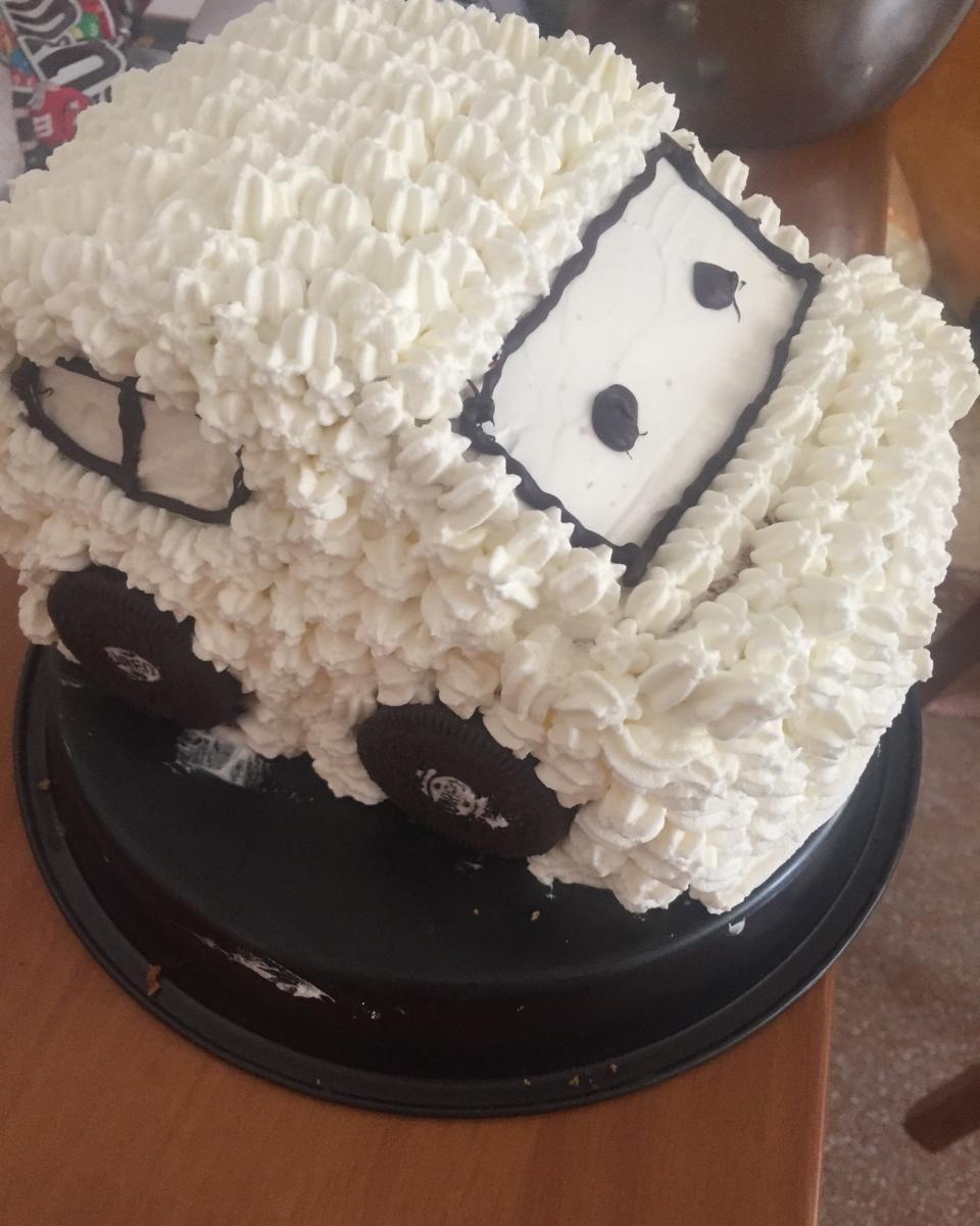 汽车生日蛋糕