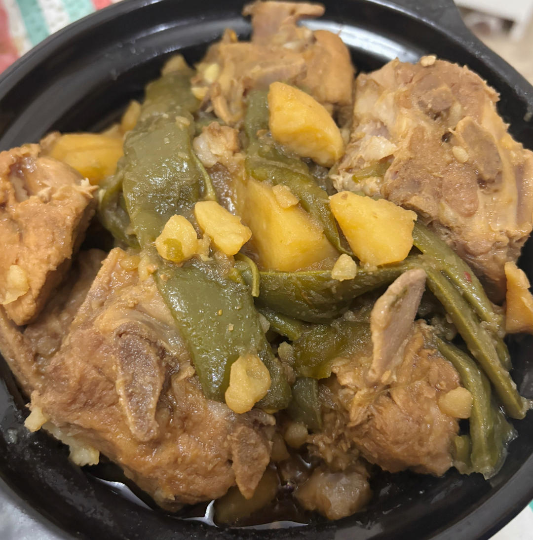 红烧排骨炖豆角土豆