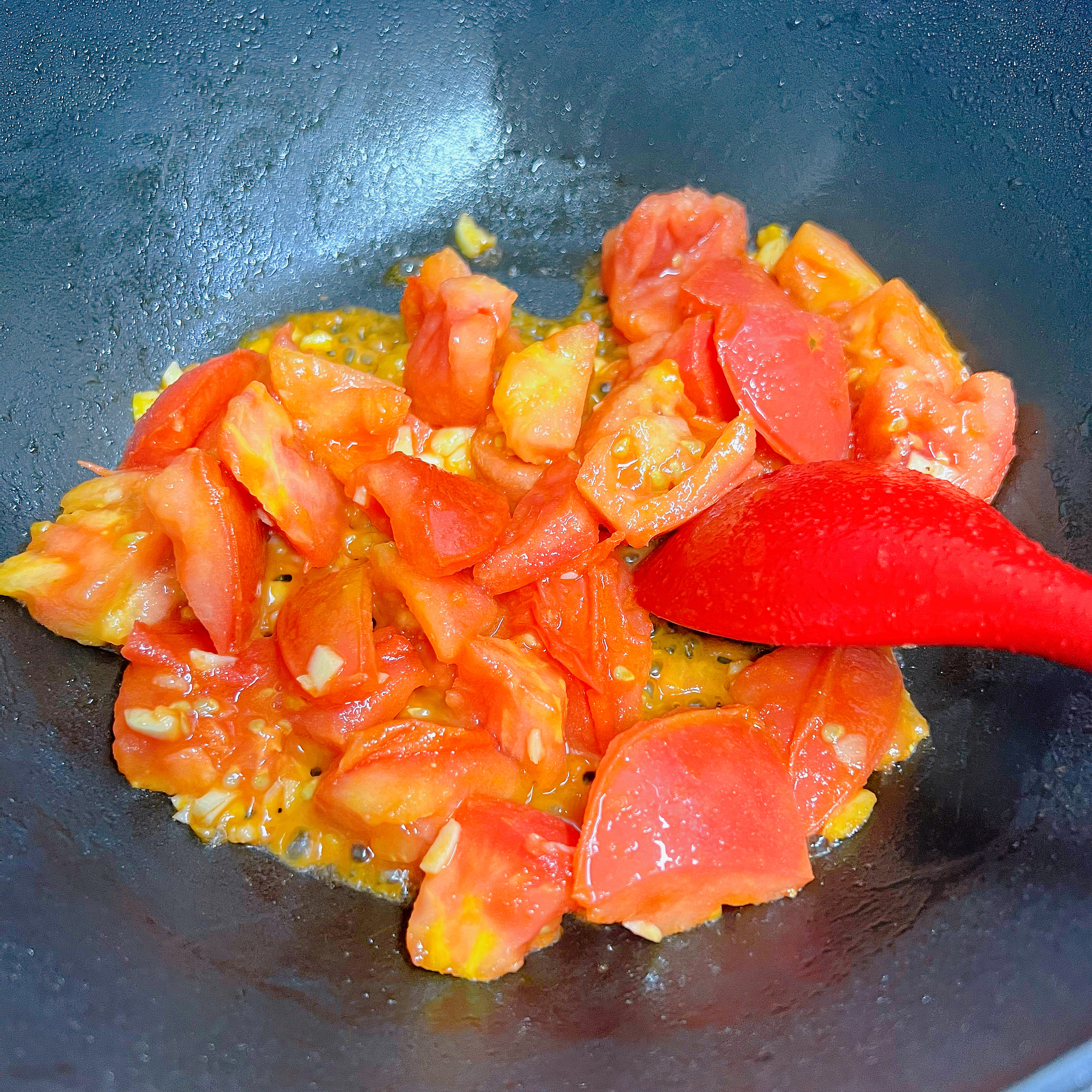 番茄酸汤龙利鱼的做法 步骤4