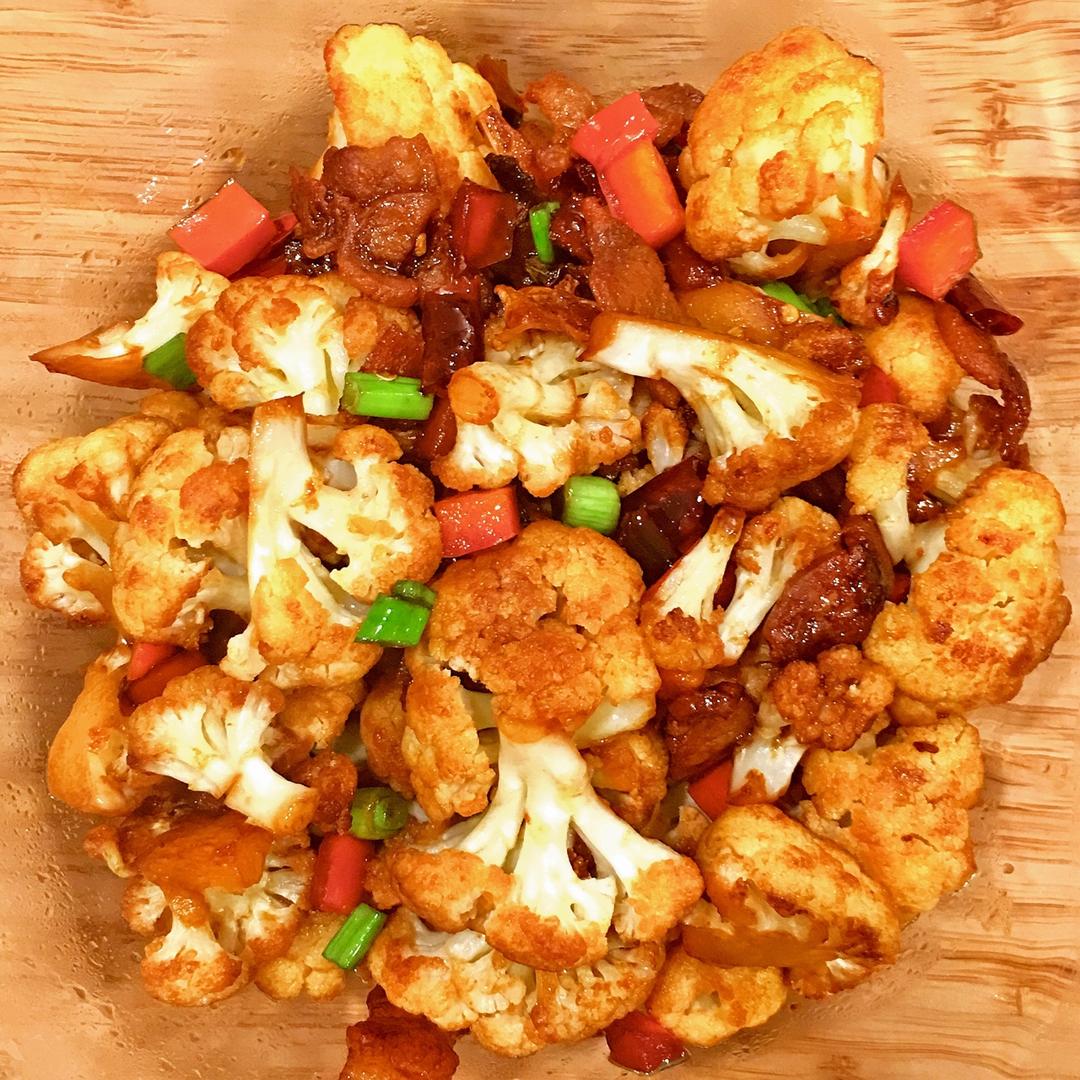 饭店必点的干锅花菜，是这么做出来的。