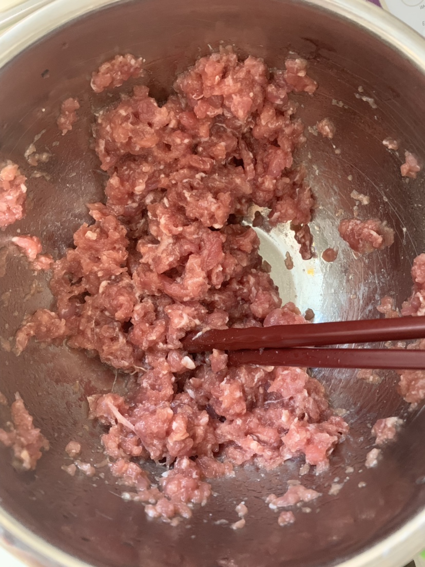 簡單又好吃的番茄🍅豬肉丸子的做法 步骤2