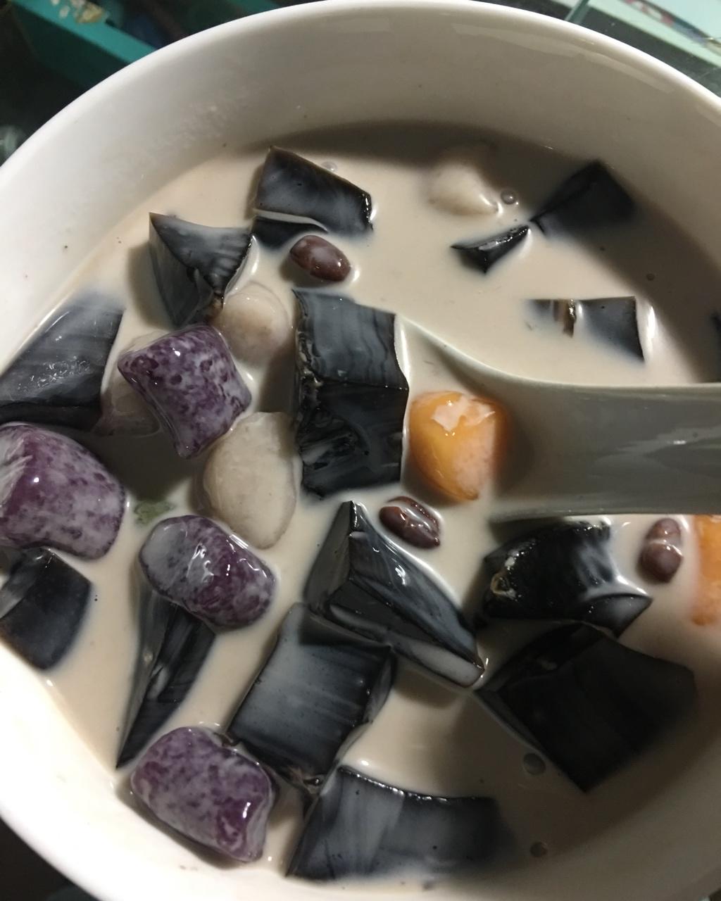 柑桔栀子花做的芋圆烧仙草