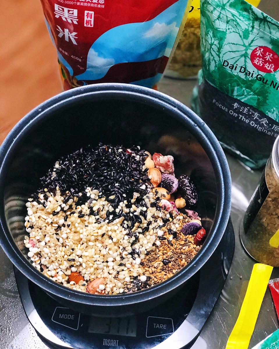 豆浆杂粮粥（别名：回归正轨粥）丨健康·三餐