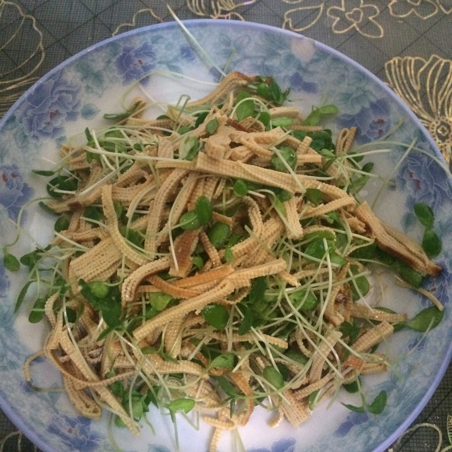 香椿苗拌豆片