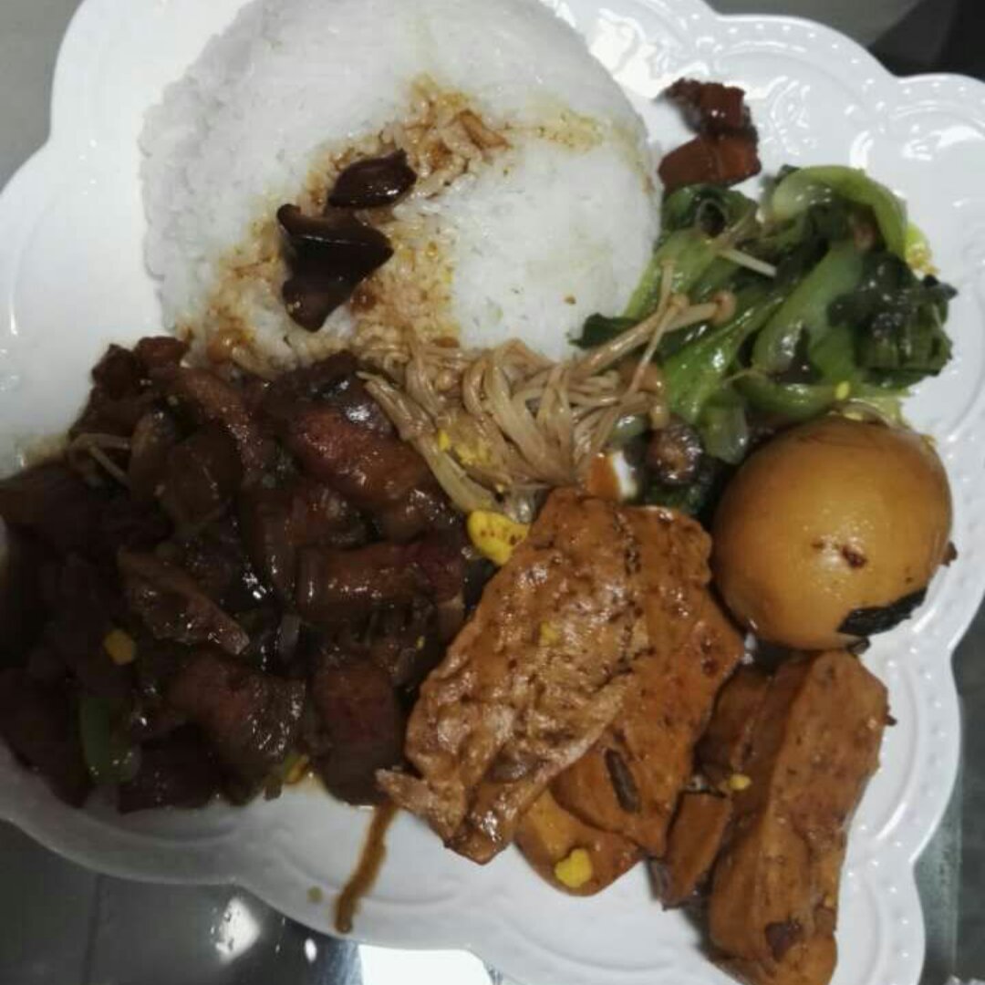 洋葱酥卤肉饭