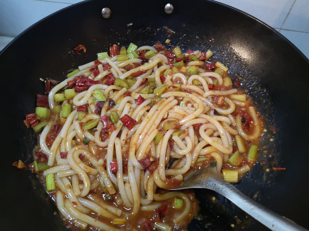 新疆炒米粉🔥的做法